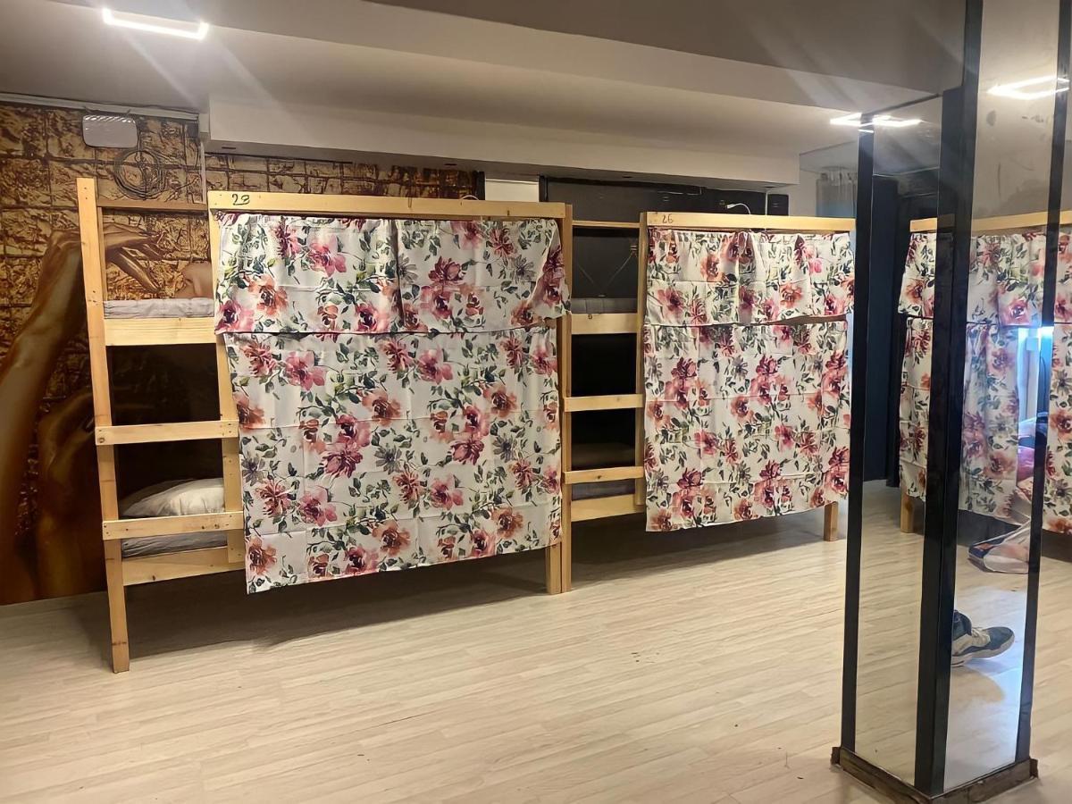 Unique City Hostel 100 Meters From Beach Ларнака Экстерьер фото
